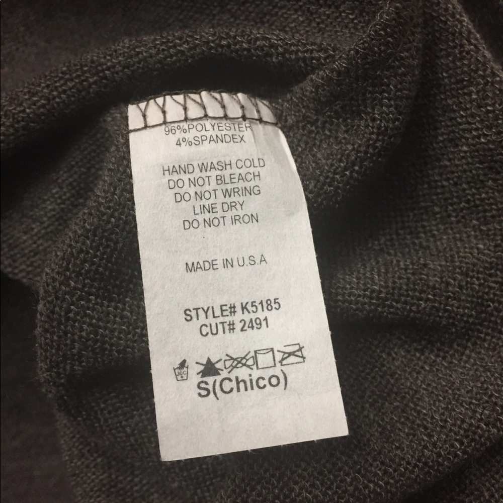 NEW Sweater / Lightweight Gray V Neck Small - Picture 3 of 3